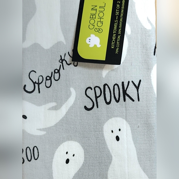 Goblin & Ghoul Ghost Kitchen Towels Set of 2 Halloween Kitchen Towels - Picture 2 of 2